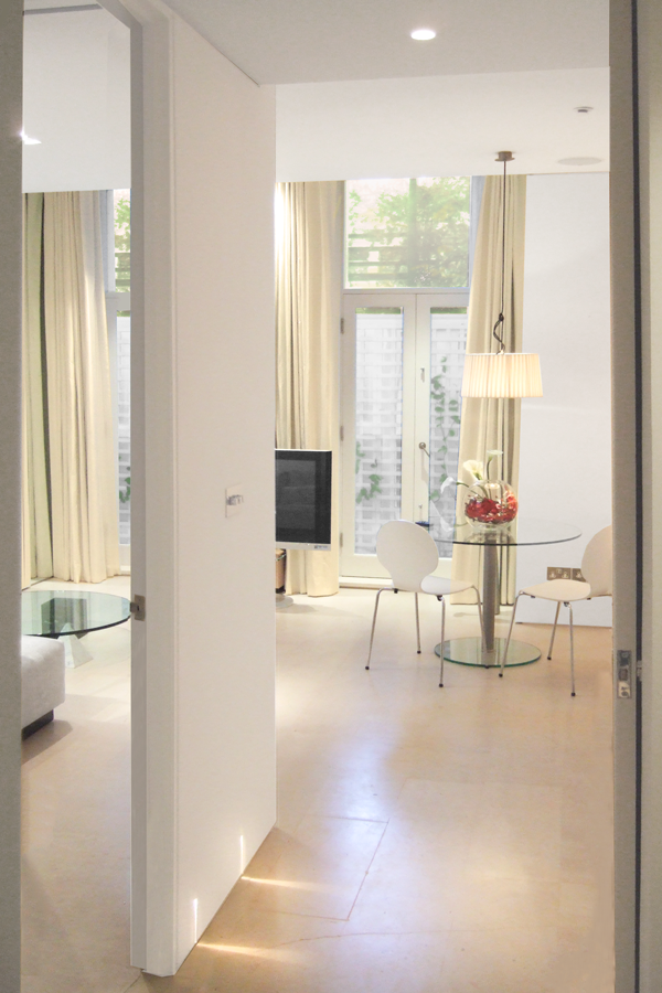 Dining room opening onto the terrace