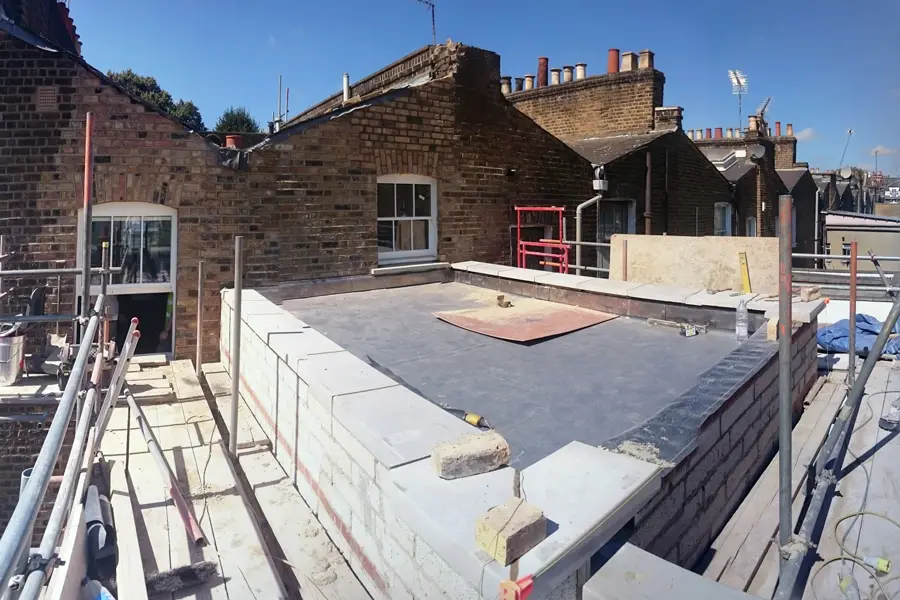 New flat roof to rear addition