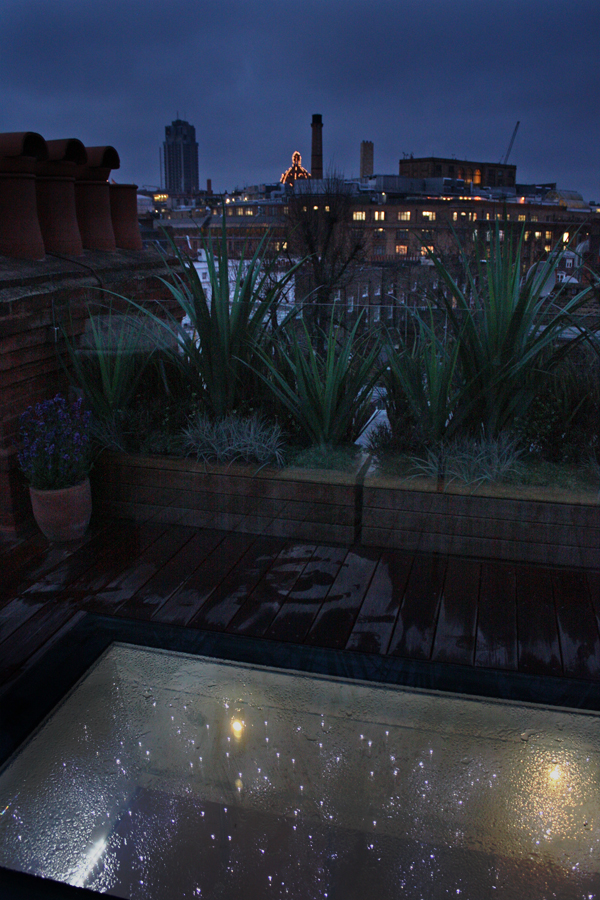 The apartment at night