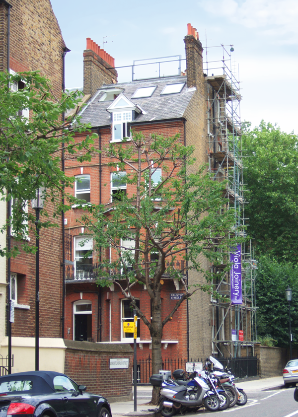 Street facade of the maisonette