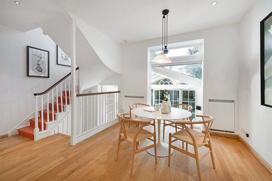 Dining area with round table