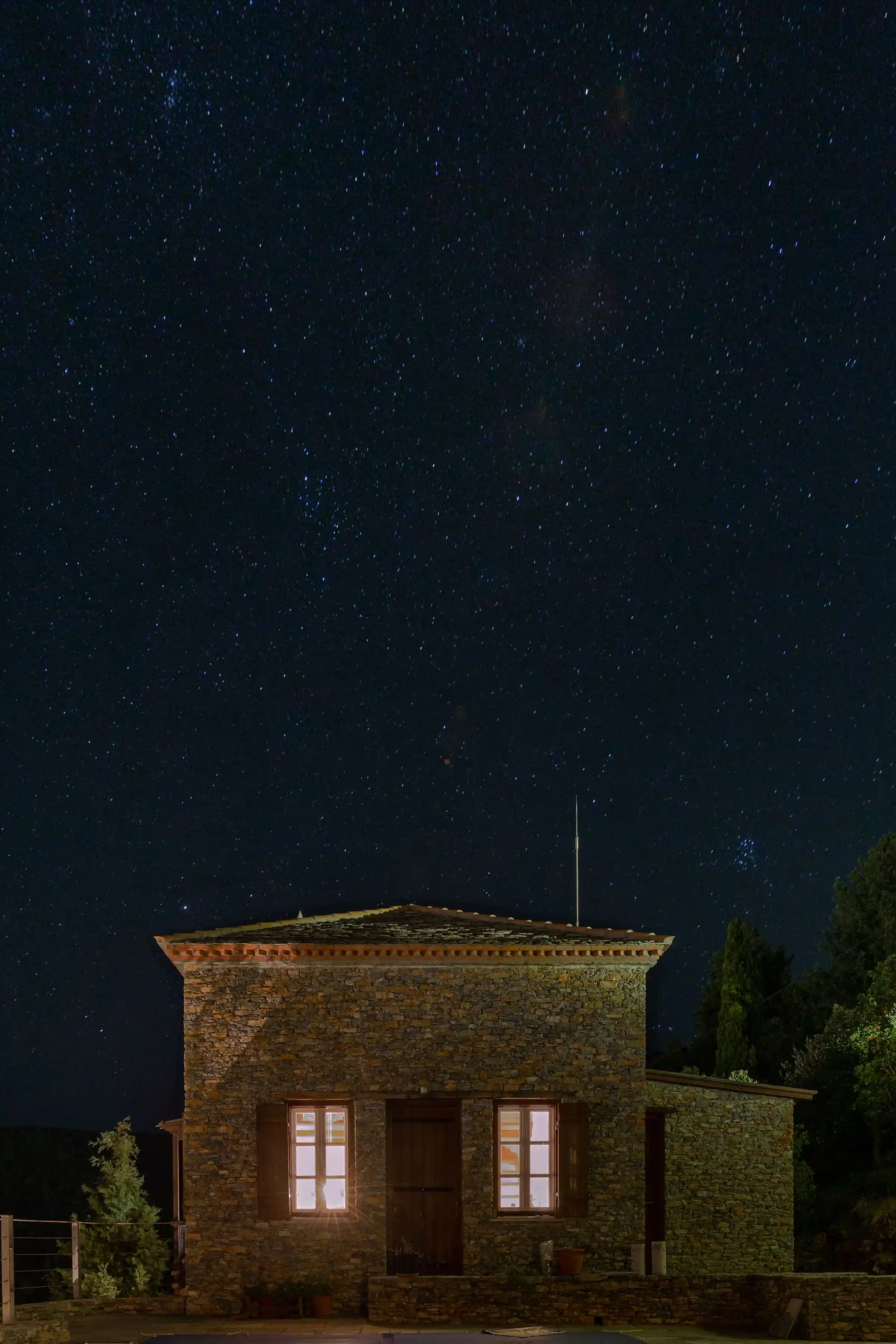 House 3 beneath the starry night sky of Skopelos