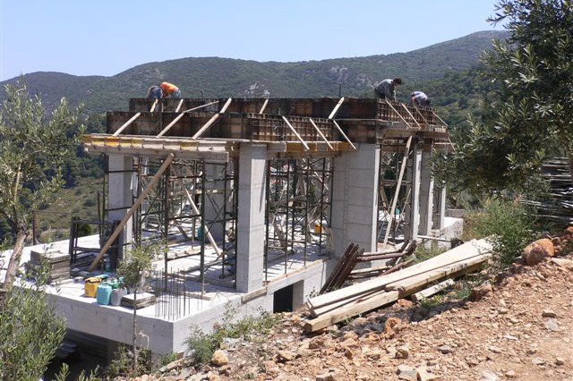 Concrete frame with formwork