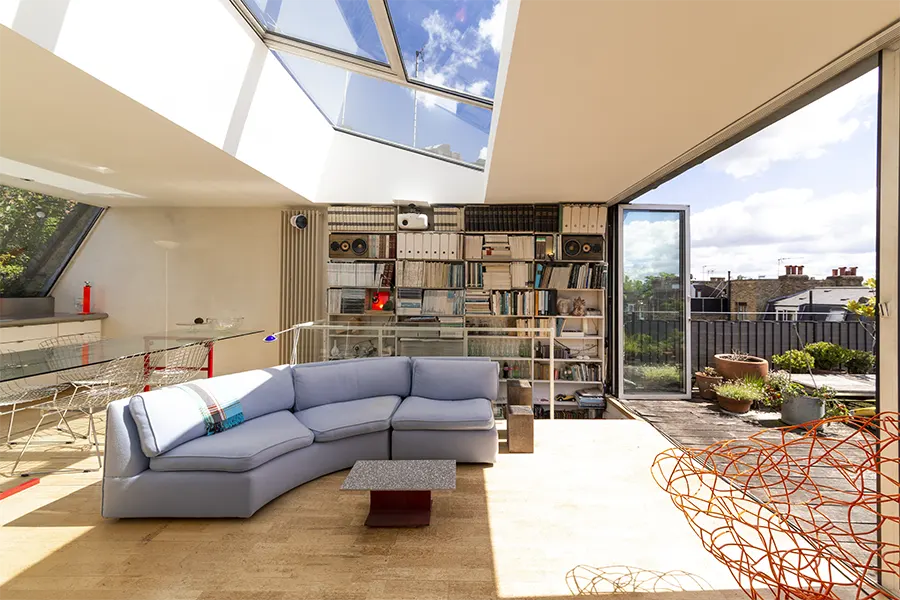 Conversion of single house into three separate apartments with extension and refurbishment, Stadium Street 1 Chelsea London 1999